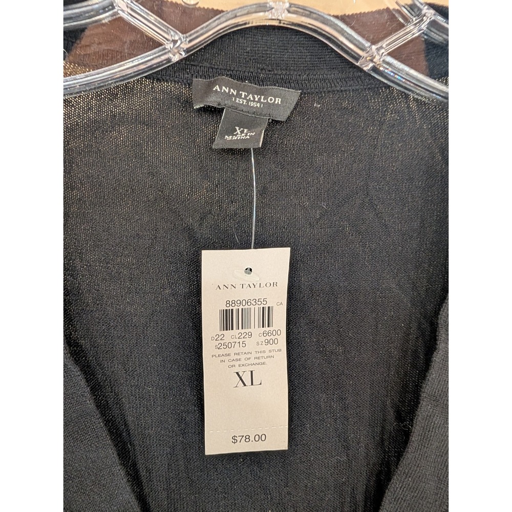Ann Taylor Black V-Neck Button Detail Shoulder Tab Knit Sweater XL - Picture 2 of 7
